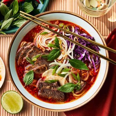  Bún Bò Huế - En Krämig och Aromatisk Soppa Fylld med Nötiga Smaker från Värmen i Hue!