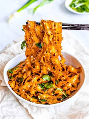  Ningde Szechuan Spicy Noodles: En Umami-Full Fängsel av Kryddor & Slät Nötkött?